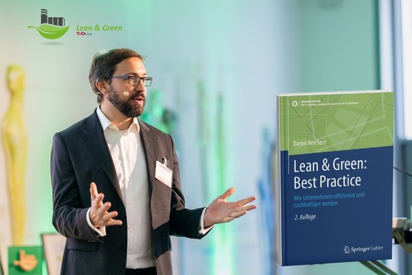 Daniel Reichert präsentiert sein neues Buch Lean & Green